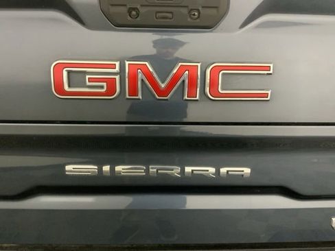 Used 2021 GMC Sierra 1500 Elevation w/ X31 Off-Road Package AWD/4WD image 17