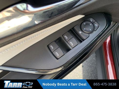 Used 2025 Chevrolet Trax LT w/ LT Convenience Package FWD image 15