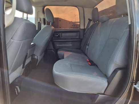 Used 2016 RAM 2500 Tradesman w/ Chrome Appearance Group image 18