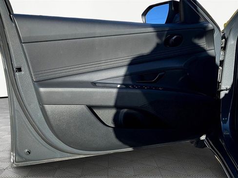 Certified 2025 Hyundai Elantra Sport image 23