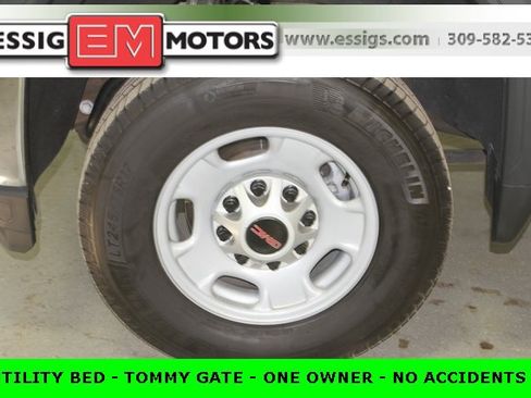 Used 2020 GMC Sierra 2500 2WD Regular Cab w/ Convenience Package image 11