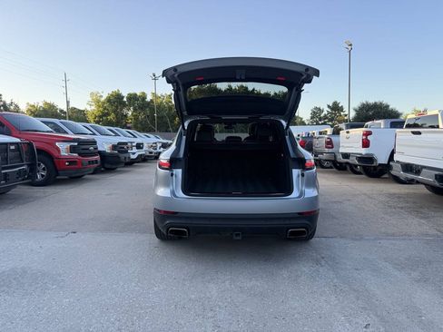 Used 2023 Porsche Cayenne AWD/4WD image 39