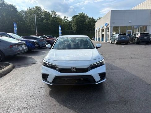 Used 2024 Honda Civic LX image 2