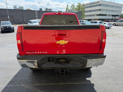 Used 2014 Chevrolet Silverado 2500 LT w/ Interior Plus Package AWD/4WD image 4