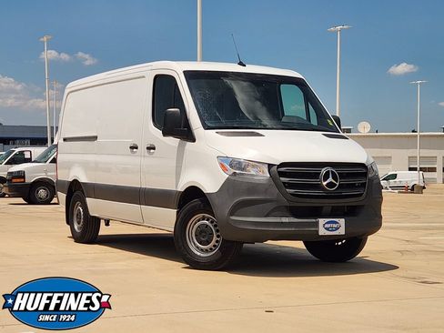 Used 2023 Mercedes-Benz Sprinter 2500 image 1