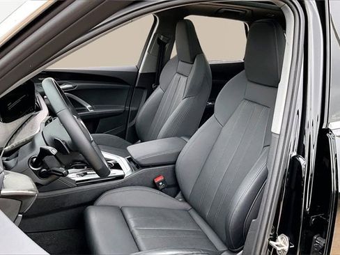 Used 2025 Audi Q5 Premium Plus w/ Premium Plus image 27