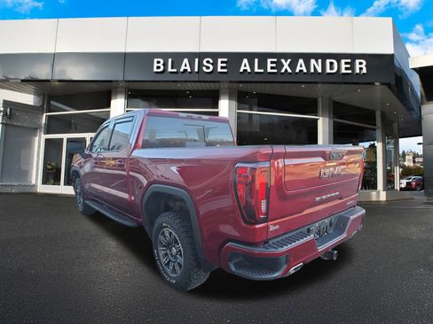 Used 2024 GMC Sierra 1500 AT4 w/ Technology Package image 8