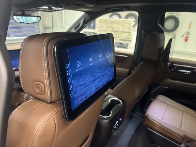 New 2026 Chevrolet Tahoe High Country AWD/4WD image 32