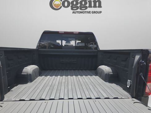 Used 2025 GMC Sierra 1500 Elevation w/ Elevation Premium Package RWD image 13