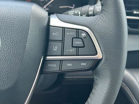 Certified 2026 Toyota Sienna XLE FWD image 40