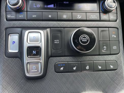 Used 2024 Hyundai Palisade Limited FWD image 32