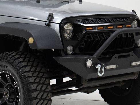 Used 2016 Jeep Wrangler Unlimited Sport w/ Quick Order Package 24S AWD/4WD image 9