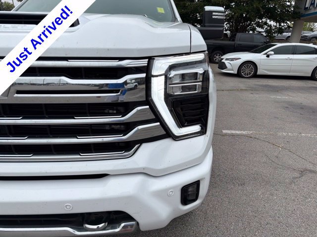 Used 2024 Chevrolet Silverado 2500 High Country AWD/4WD image 11