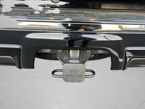 Used 2020 Toyota 4Runner Nightshade w/ Phone Cable & Charge Package image 33