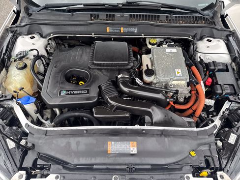 Used 2015 Ford Fusion Titanium FWD image 11