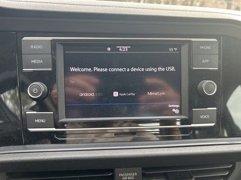 Used 2023 Volkswagen Jetta S image 6