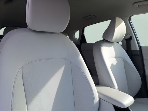 Used 2024 Hyundai Kona SEL image 25