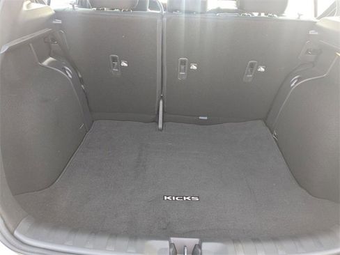 Used 2024 Nissan Kicks SR image 29