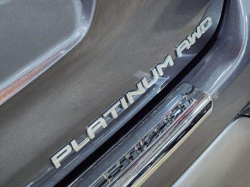 Used 2022 Toyota Highlander Platinum AWD/4WD image 26