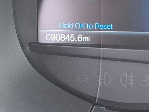 Used 2019 Ford Edge SEL w/ Equipment Group 201A image 19