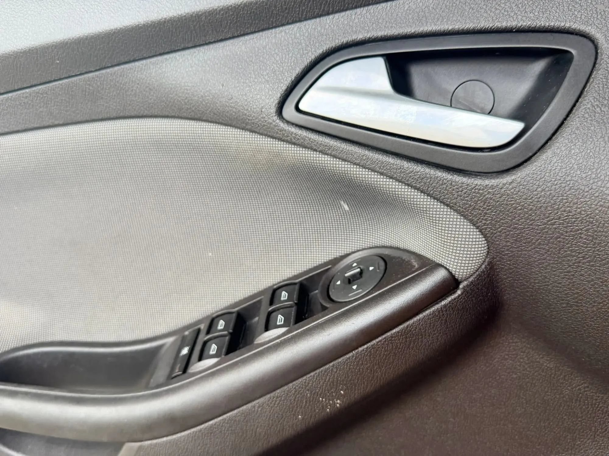 Used 2014 Ford Focus SE FWD image 17