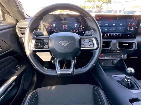 Used 2025 Ford Mustang GT RWD image 13