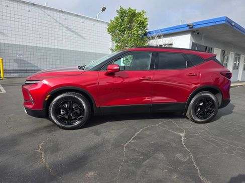 Used 2024 Chevrolet Blazer LT FWD image 4