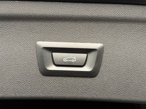 Used 2026 BMW iX xDrive45 w/ Climate Comfort Package image 17