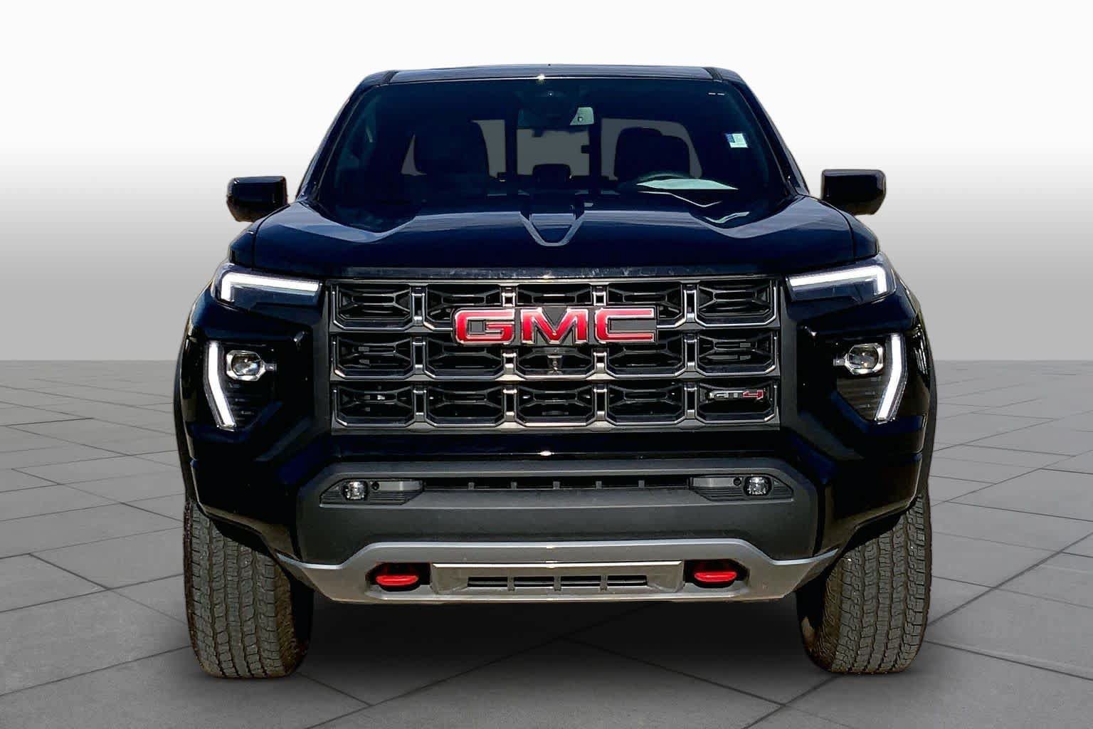 Used 2026 GMC Canyon AT4 w/ Technology Plus Package AWD/4WD image 4