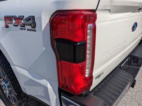 Used 2024 Ford F250 Lariat w/ FX4 Off-Road Package image 11