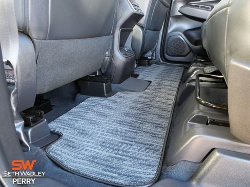 Used 2022 Subaru Ascent Limited image 10