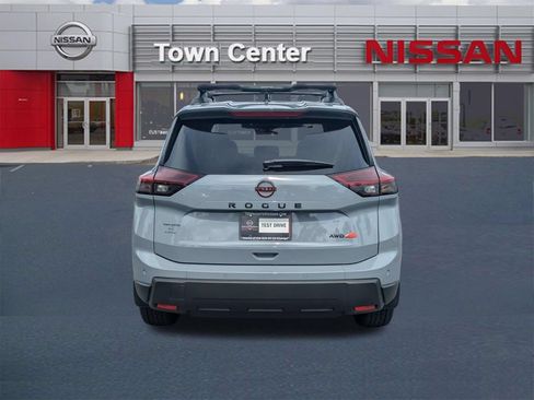 Used 2026 Nissan Rogue SV AWD/4WD image 6