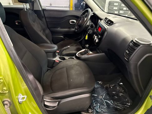 Used 2014 Kia Soul FWD image 13