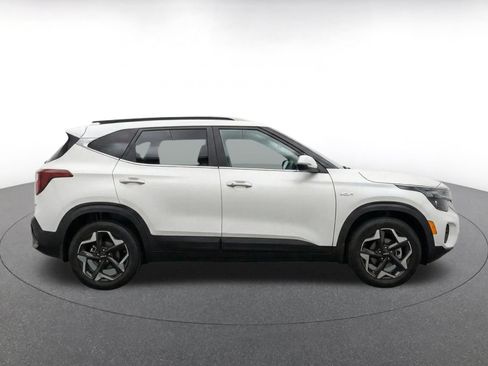 Used 2025 Kia Seltos S FWD image 10