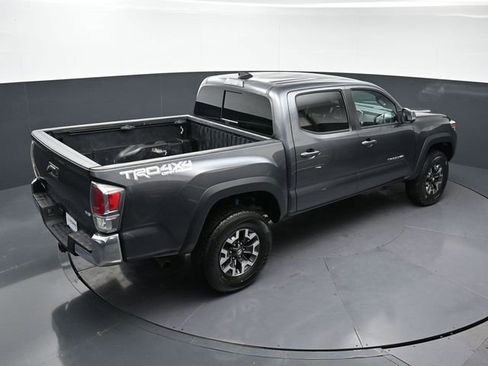 Used 2022 Toyota Tacoma TRD Off-Road image 25