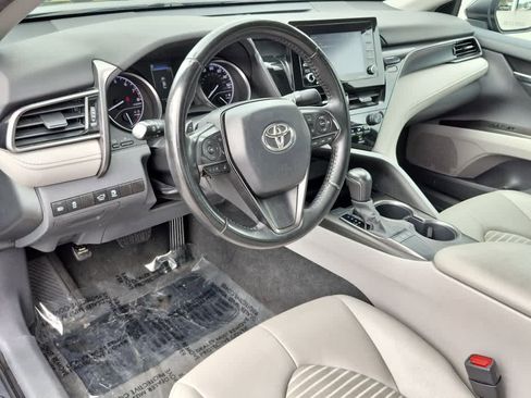 Used 2022 Toyota Camry SE FWD image 13