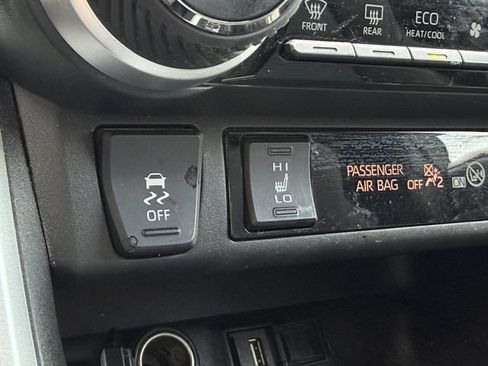 Certified 2022 Toyota RAV4 XSE AWD/4WD image 21