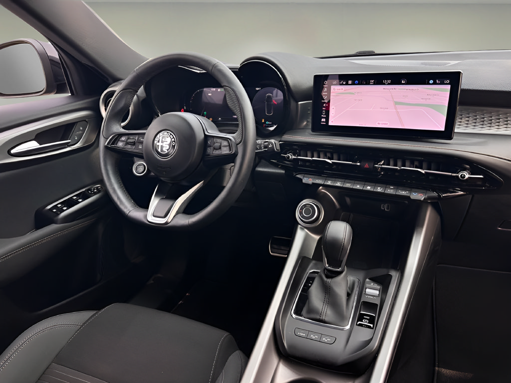 Used 2025 Alfa Romeo Tonale AWD/4WD image 7