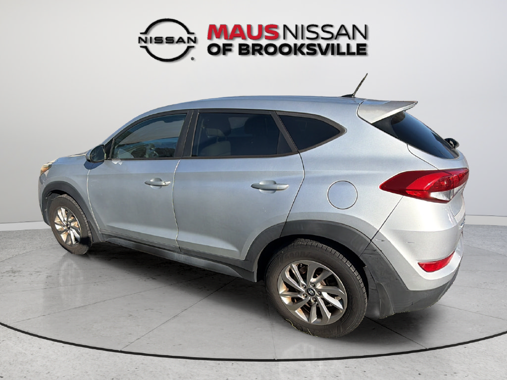 Used 2017 Hyundai Tucson SE w/ Cargo Package FWD image 6