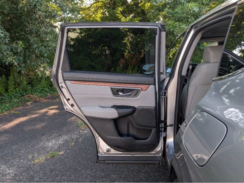 Used 2018 Honda CR-V EX image 11
