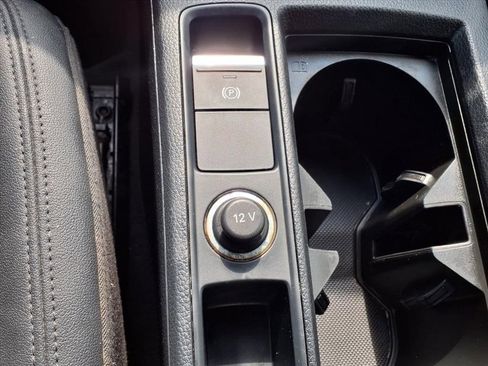 Used 2019 Audi Q3 2.0T Premium w/ Convenience Package image 23