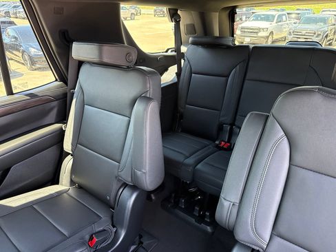 Used 2023 Chevrolet Tahoe LT w/ LT Signature Package AWD/4WD image 11
