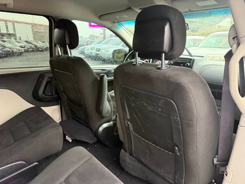 Used 2015 Dodge Grand Caravan SXT w/ Security Group image 34