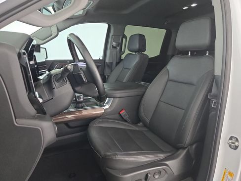 Used 2023 Chevrolet Silverado 1500 LT w/ Z71 Off-Road Package AWD/4WD image 24