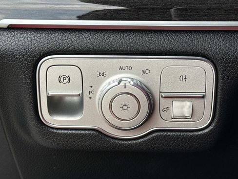 Used 2020 Mercedes-Benz GLE 450 4MATIC image 35