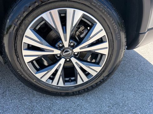 Used 2023 Nissan Rogue SV AWD/4WD image 20