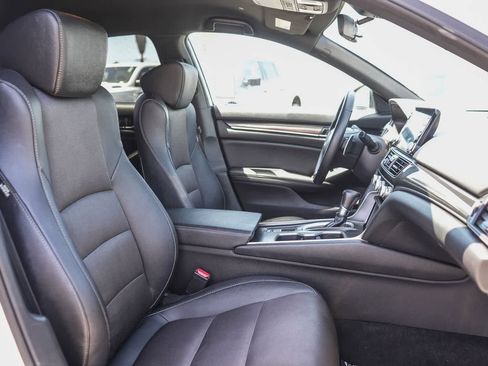 Used 2019 Honda Accord Sport image 16