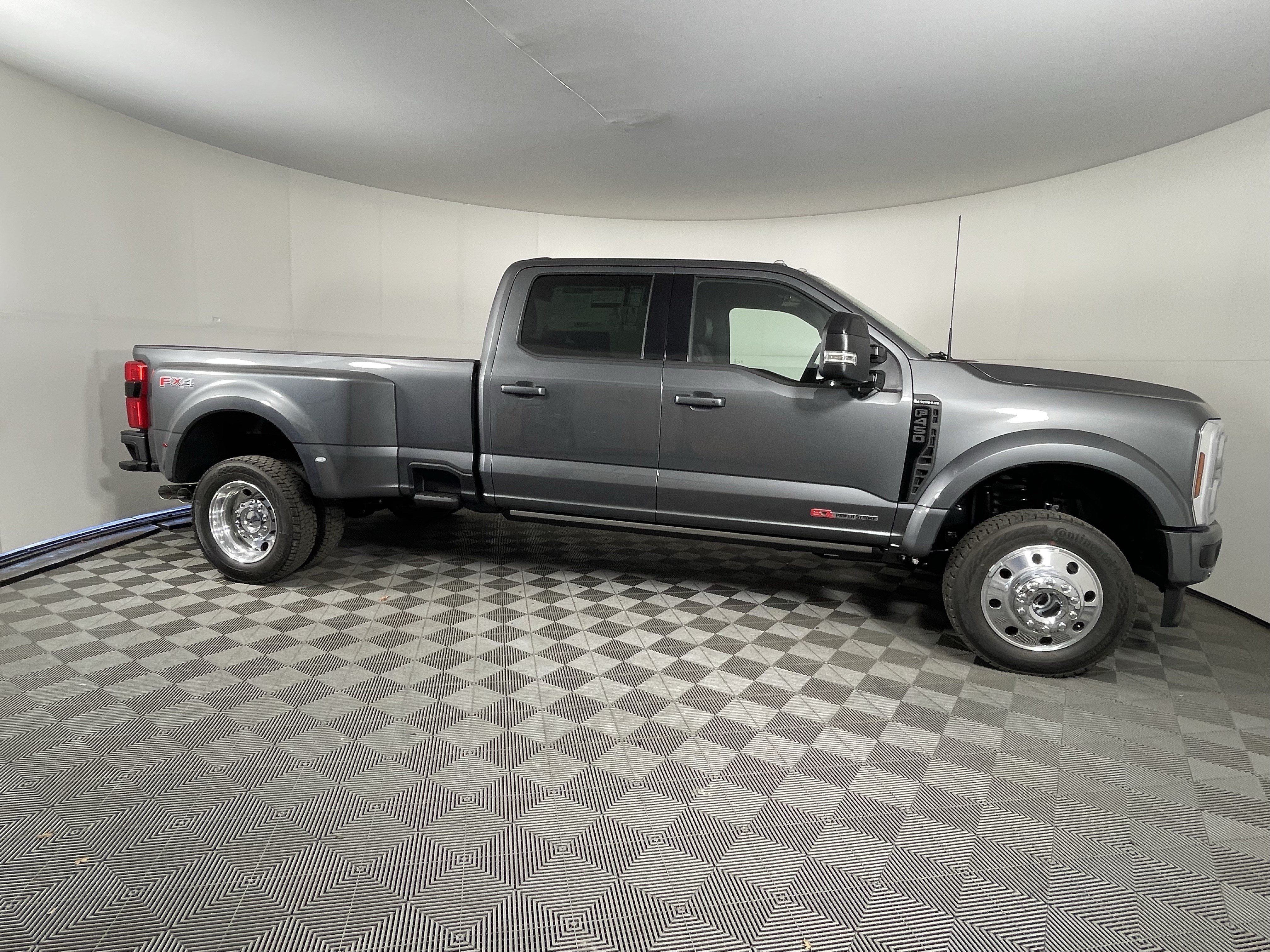 New 2026 Ford F450 Platinum w/ FX4 Off-Road Package AWD/4WD image 5