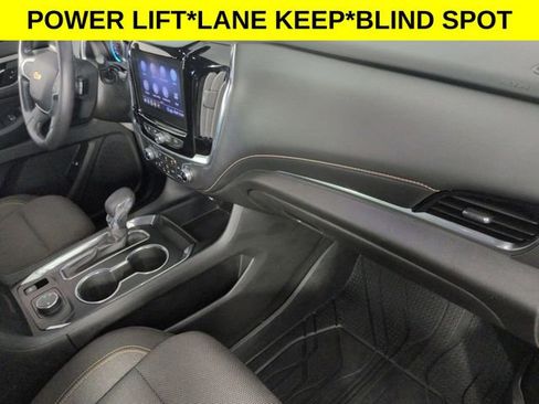 Used 2021 Chevrolet Traverse LT image 28
