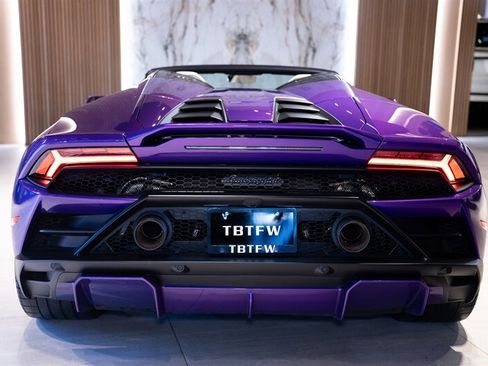 Used 2023 Lamborghini Huracan EVO RWD image 15